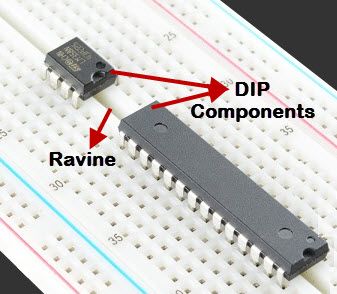 Conexão de componentes DIP na placa de ensaio
