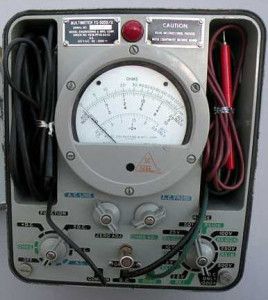Voltmètre à tube à vide (VTVM)