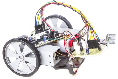 „Arduino“ valdomas kliūčių vengimo robotas