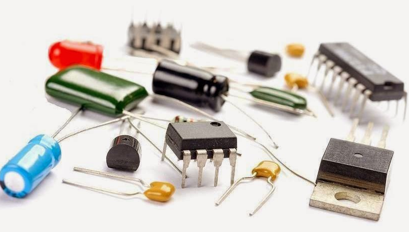 Større elektroniske komponenter