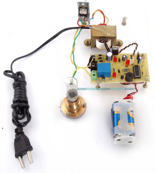 Apsaugos signalizacijos sistema, sukurta „Photo Electric Sensor Project Kit“, kurią pateikė Edgefxkits.com