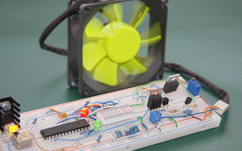 Wentylator na prąd stały z regulacją temperatury za pomocą mikrokontrolera 8051